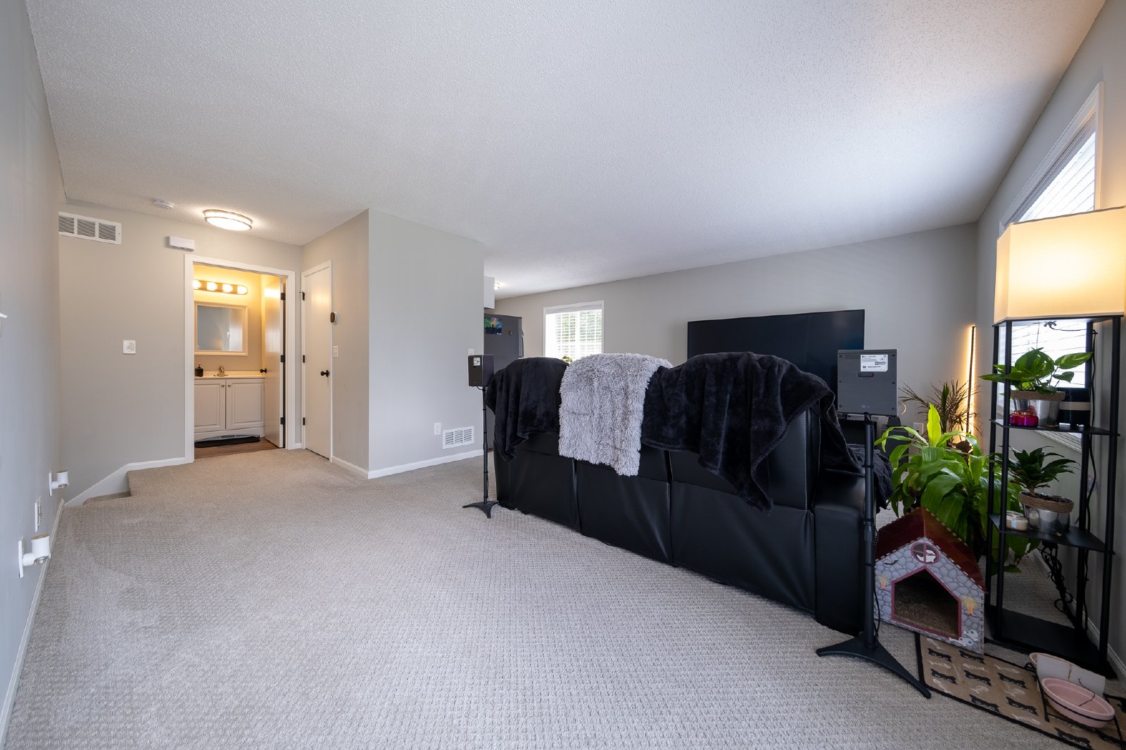 Cobble Hill Court, Woodbury (2517, Unit A) JP KK1 - A property image