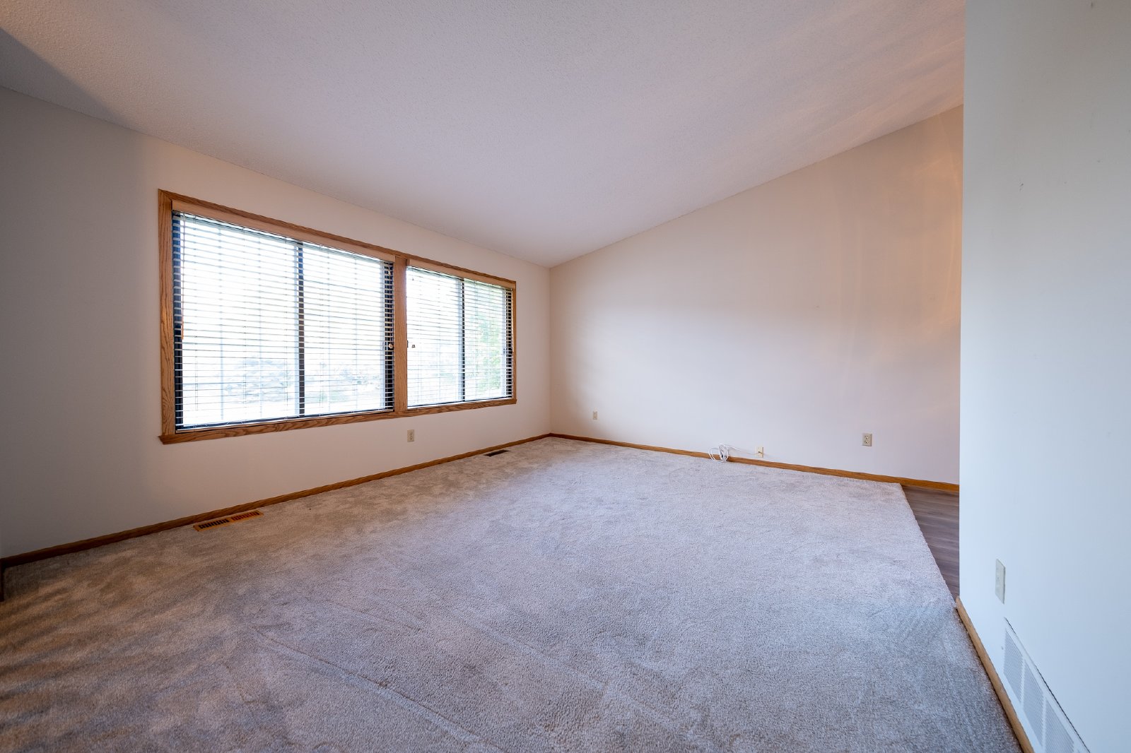 147th Street West, Apple Valley (7991) JP CW1 - 1 property image