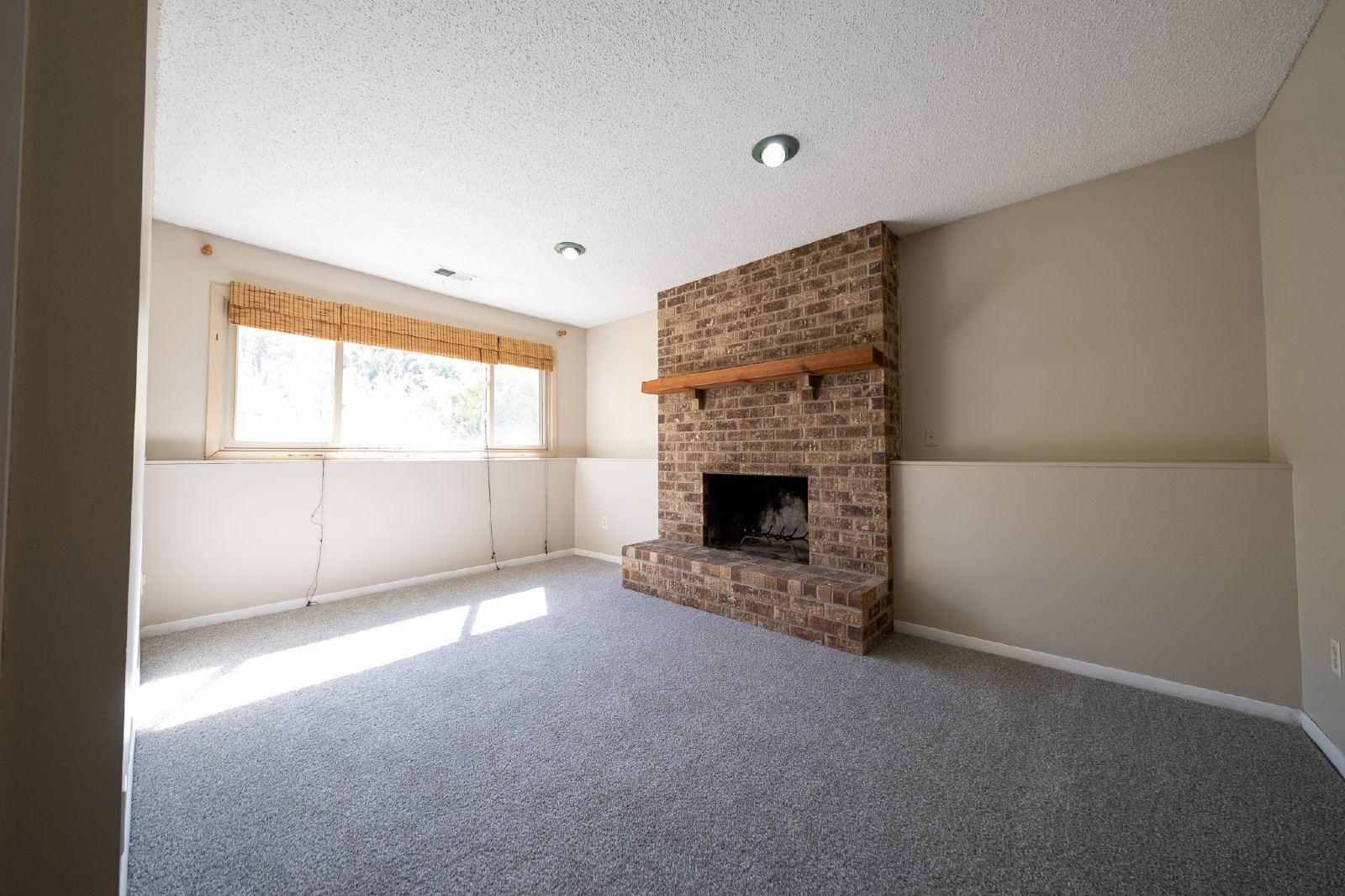 Foliage Avenue West, Rosemount (16068) MJ MG1 **HWP** - 1 property image