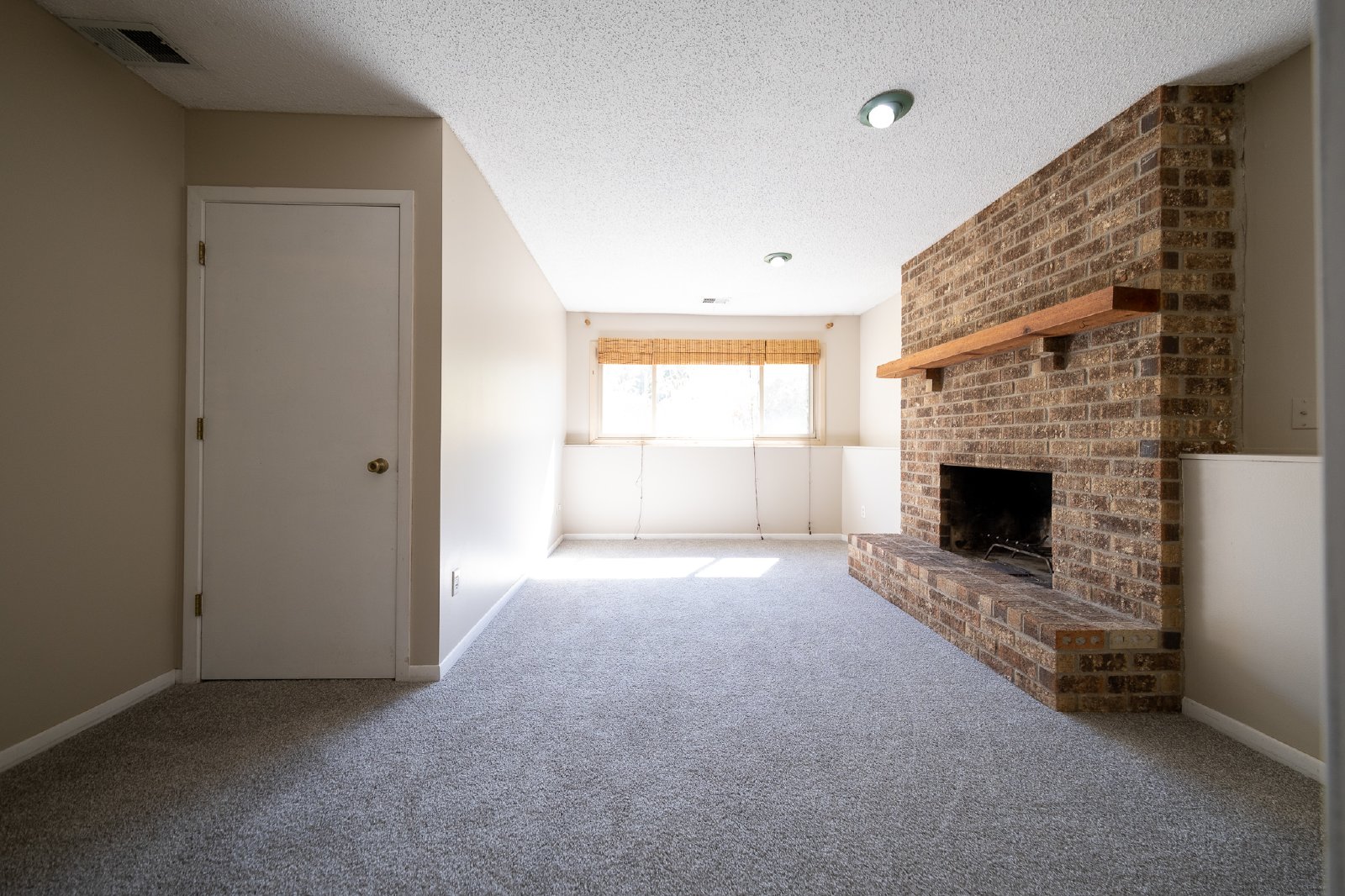 Foliage Avenue West, Rosemount (16068) MJ MG1 **HWP** - 1 property image