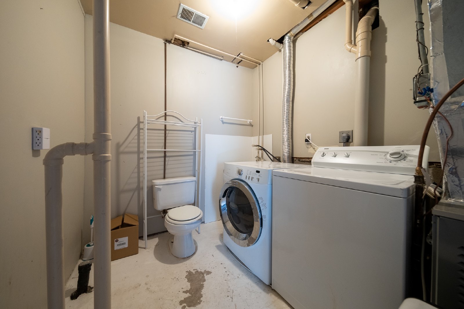 Foliage Avenue West, Rosemount (16068) MJ MG1 **HWP** - 1 property image