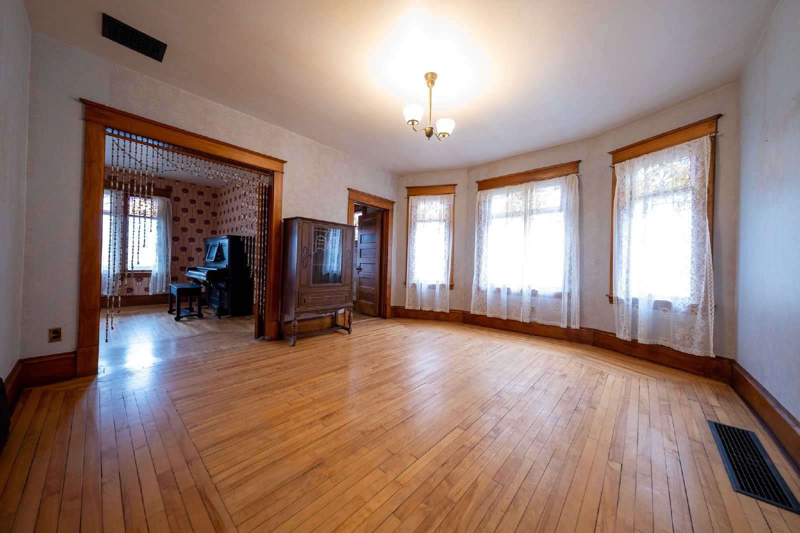 2nd Avenue West, Shakopee (128) MJ ER1 - 1 property image