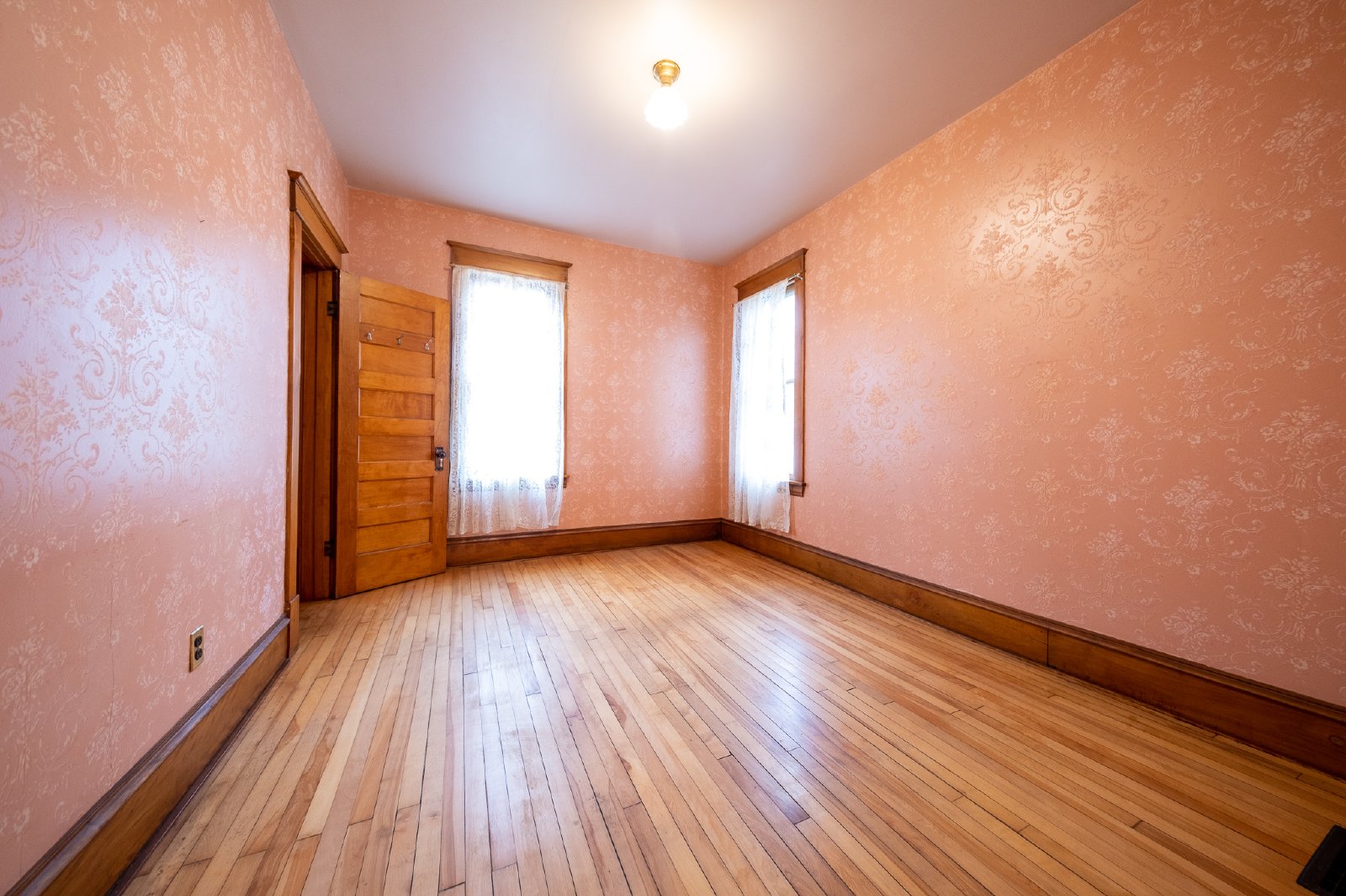 2nd Avenue West, Shakopee (128) MJ ER1 - 1 property image