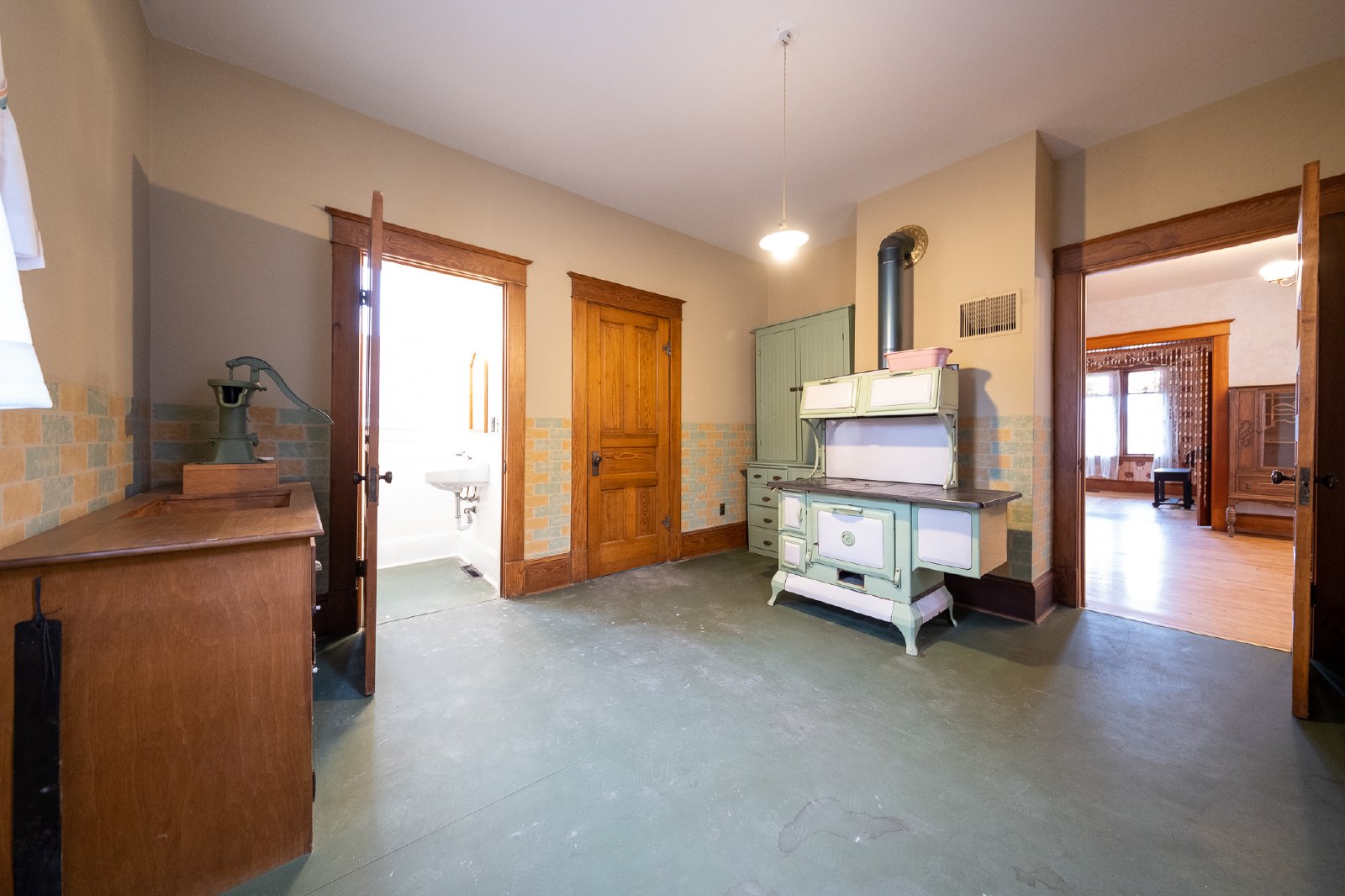 2nd Avenue West, Shakopee (128) MJ ER1 - 1 property image