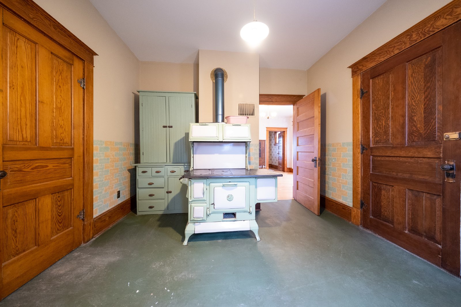 2nd Avenue West, Shakopee (128) MJ ER1 - 1 property image