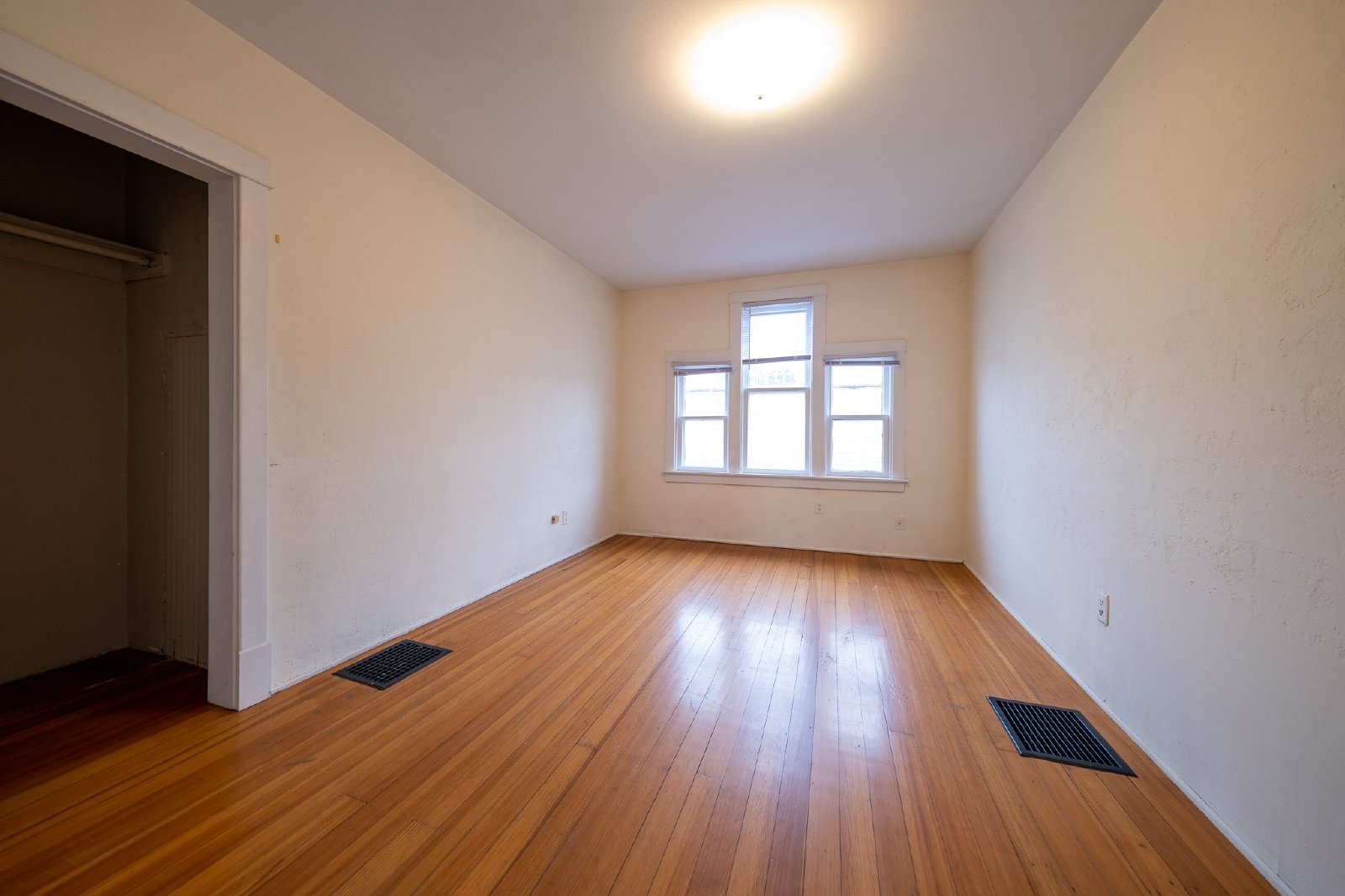 2nd Avenue West, Shakopee (128) MJ ER1 - 1 property image