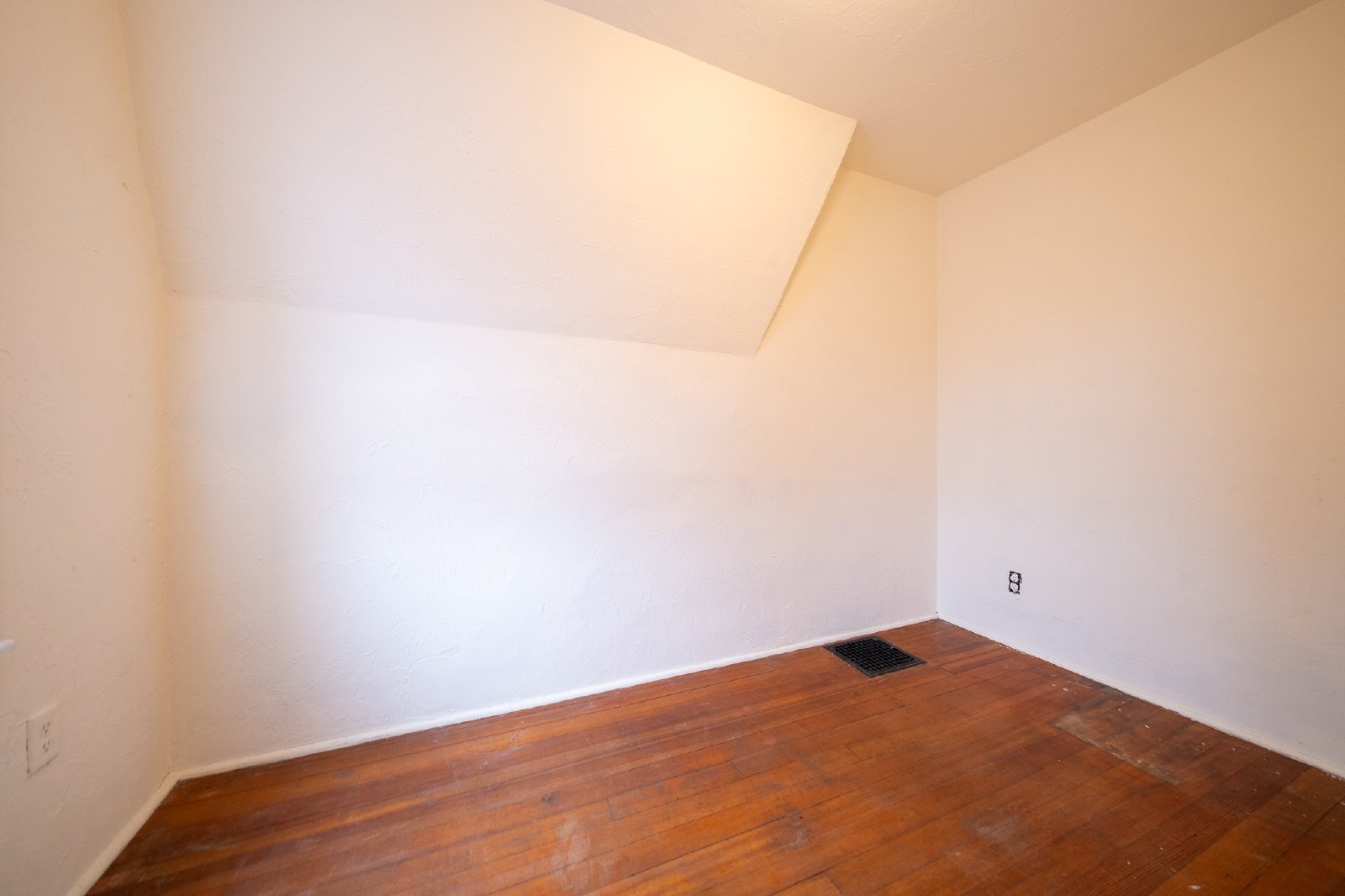 2nd Avenue West, Shakopee (128) MJ ER1 - 1 property image