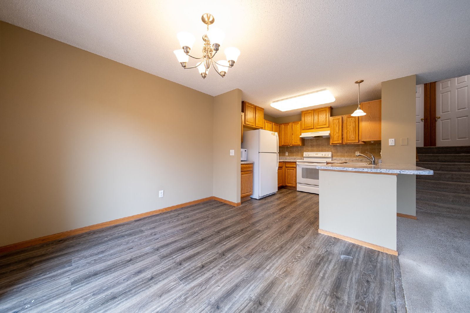 Float Court, Apple Valley (15645) JP CW1 **HWP** - 1 property image