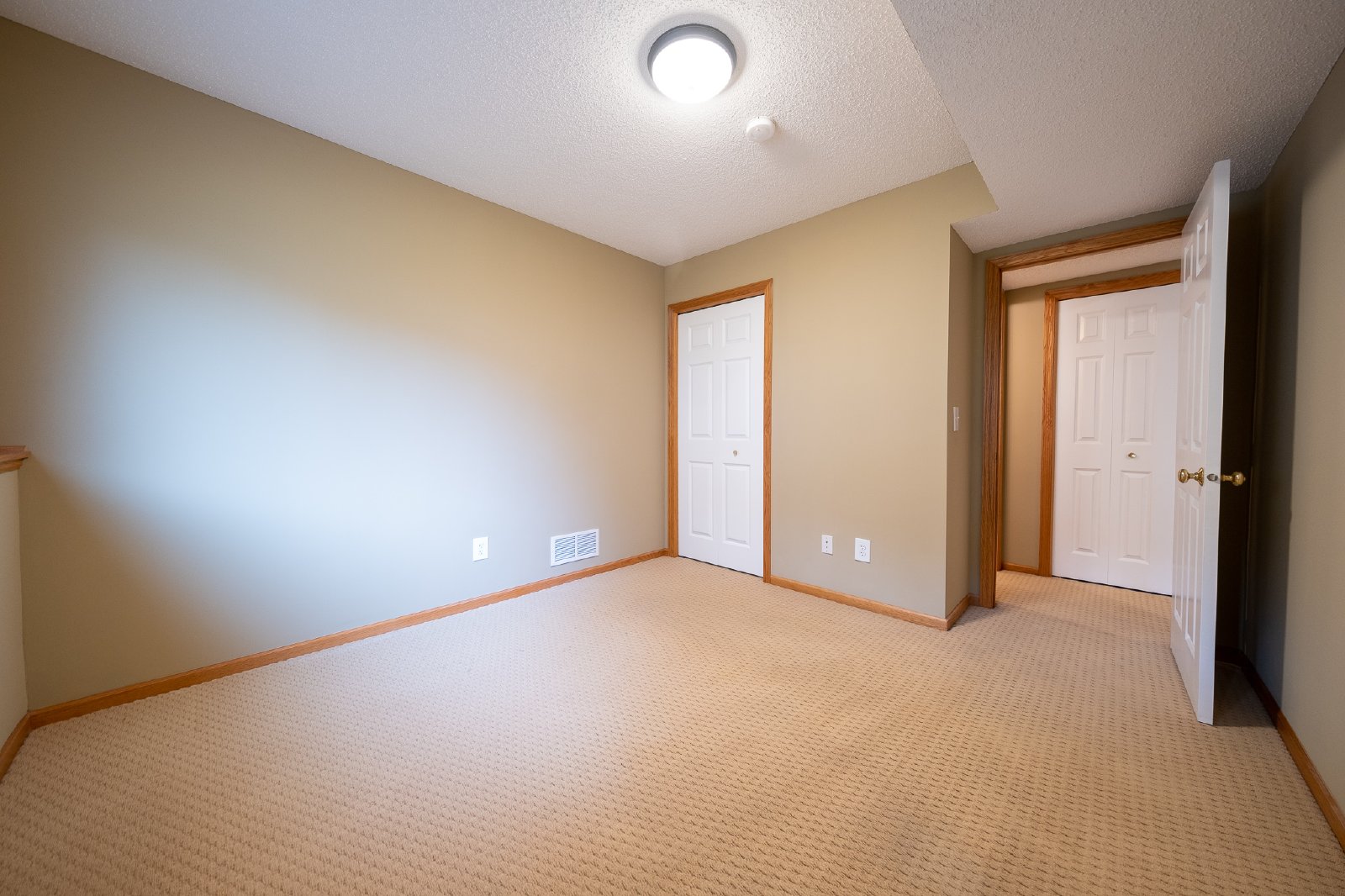 Float Court, Apple Valley (15645) JP CW1 **HWP** - 1 property image