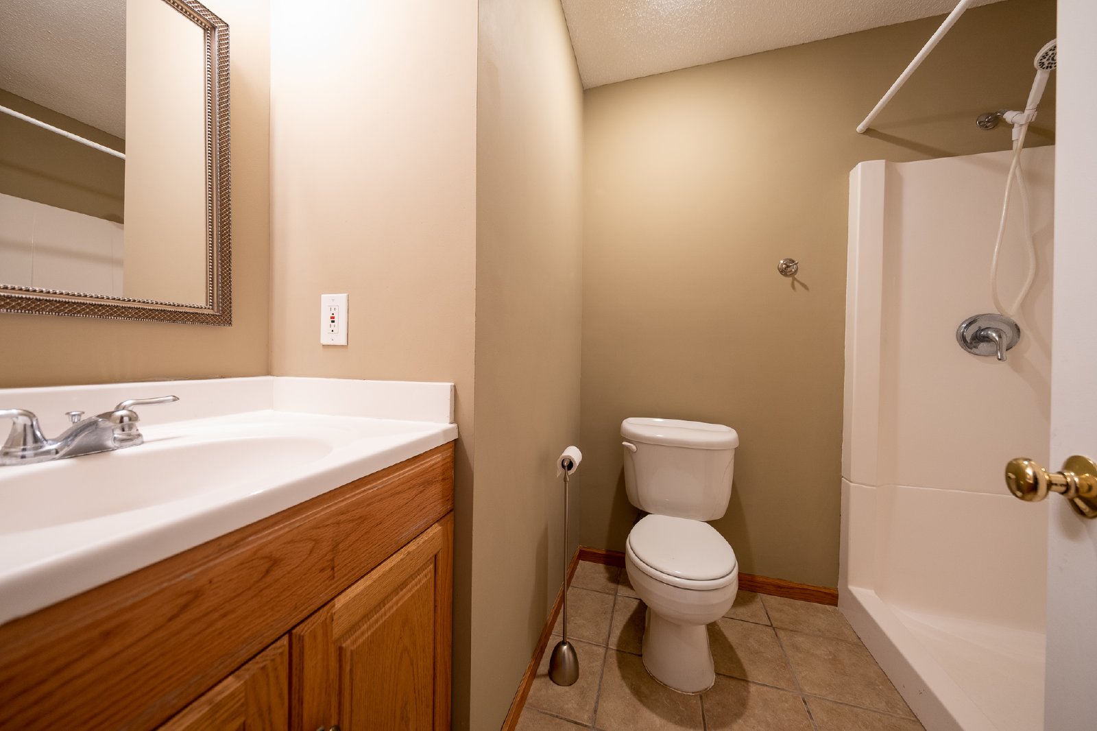 Float Court, Apple Valley (15645) JP CW1 **HWP** - 1 property image