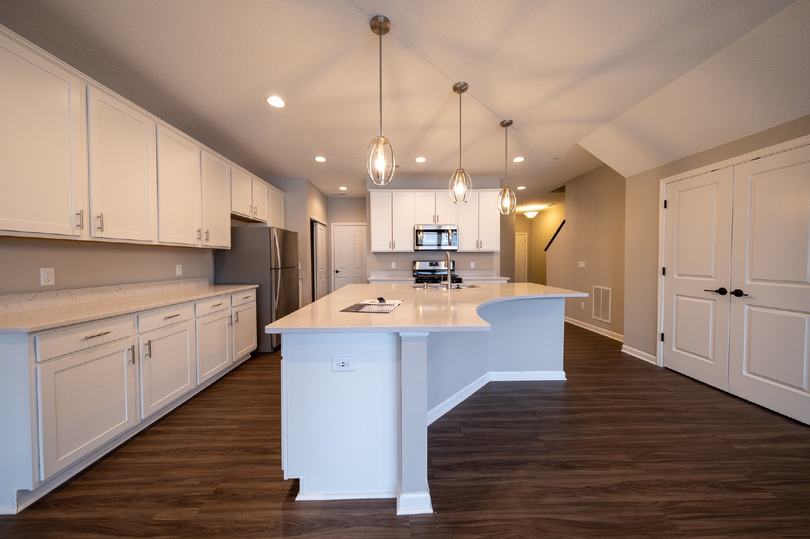 Walnut Grove Way North, Maple Grove (7170) JP KZ1 - 1 property image