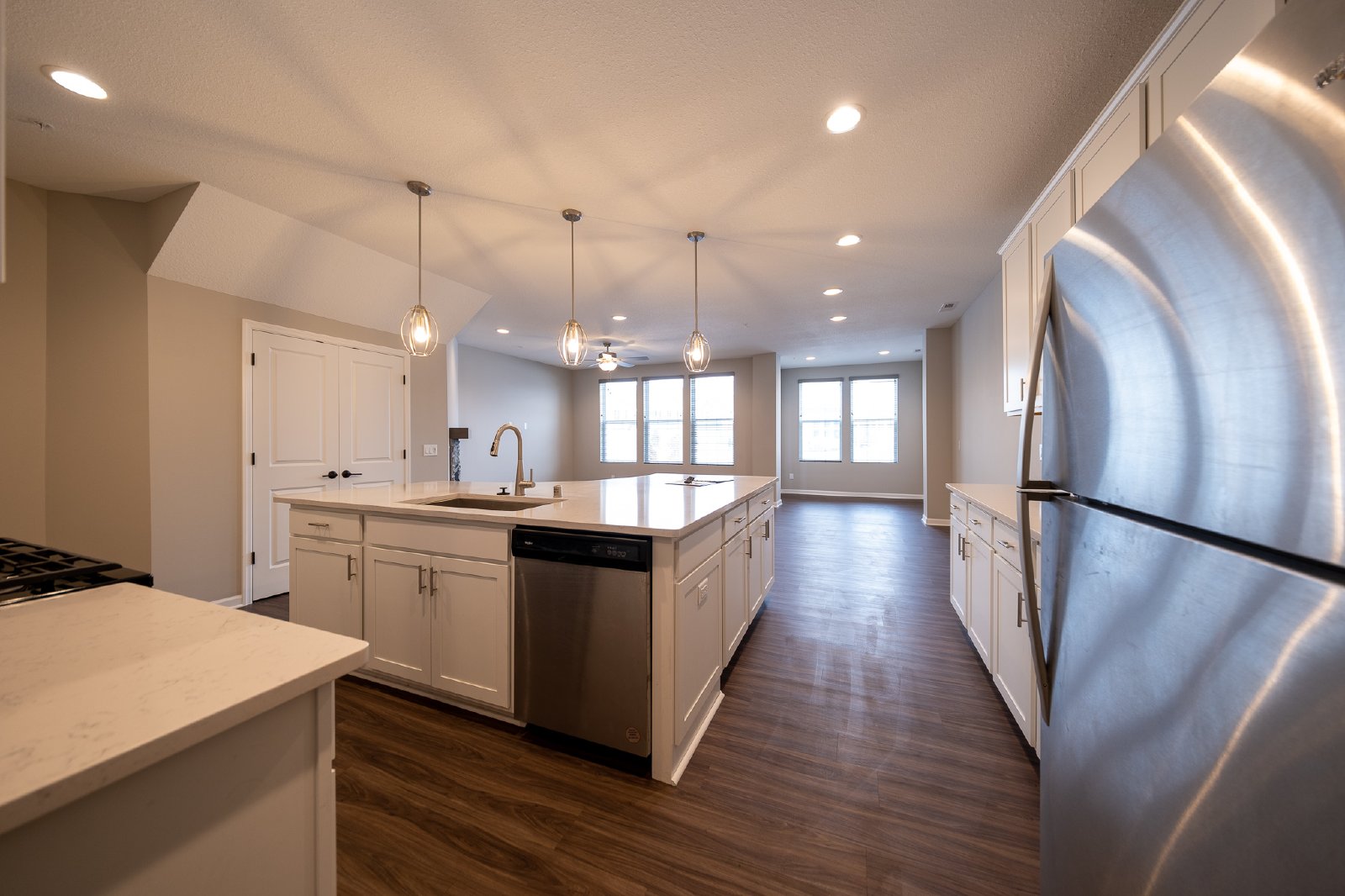 Walnut Grove Way North, Maple Grove (7170) JP KZ1 - 1 property image