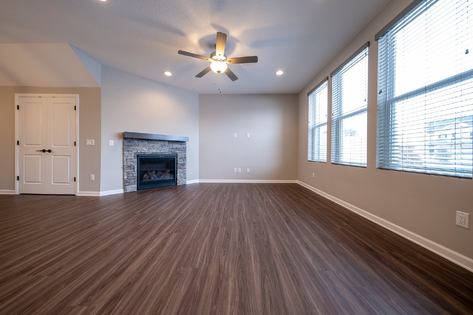 Walnut Grove Way North, Maple Grove (7170) JP KZ1 - 1 property image