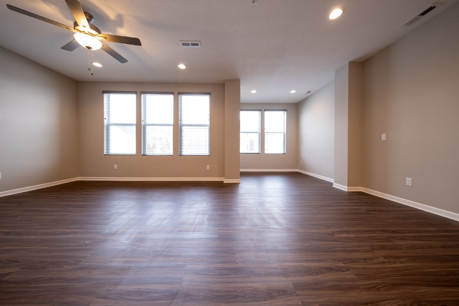 Walnut Grove Way North, Maple Grove (7170) JP KZ1 - 1 property image