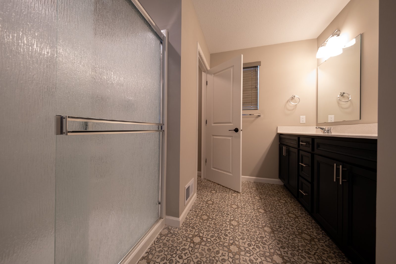 Walnut Grove Way North, Maple Grove (7170) JP KZ1 - 1 property image