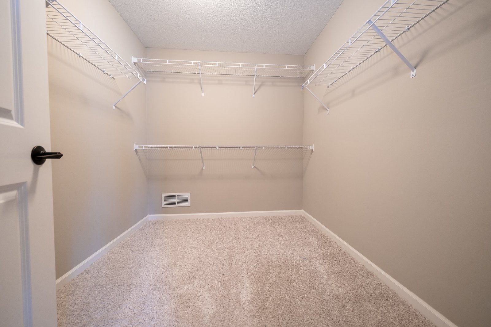 Walnut Grove Way North, Maple Grove (7170) JP KZ1 - 1 property image