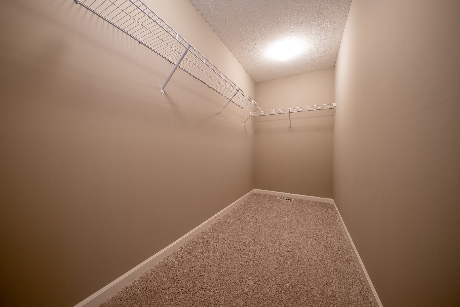 Walnut Grove Way North, Maple Grove (7170) JP KZ1 - 1 property image