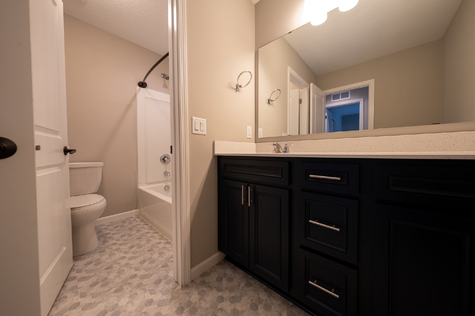 Walnut Grove Way North, Maple Grove (7170) JP KZ1 - 1 property image