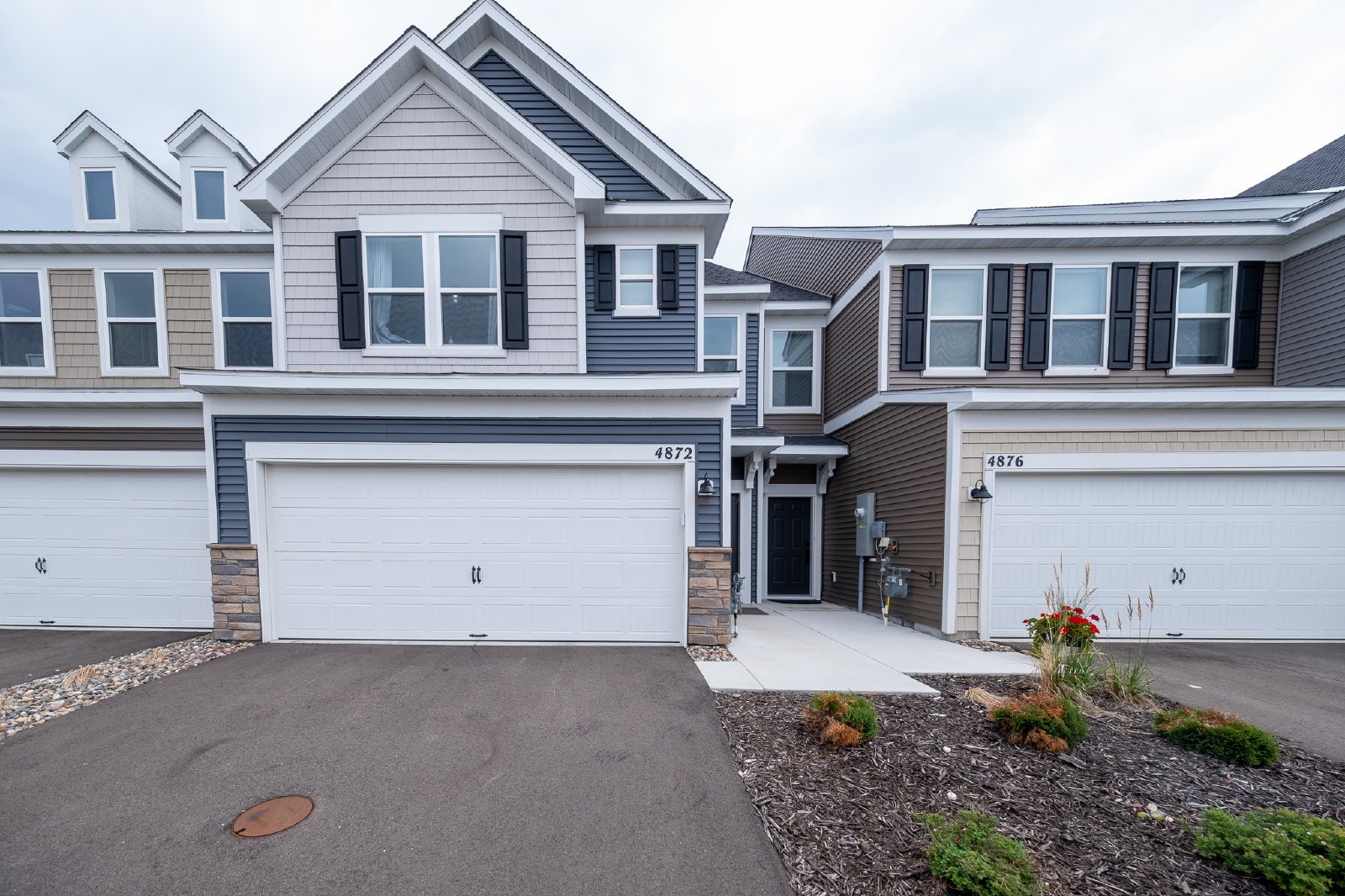 Avery Court, Eagan (4872) MJ CW1 - 1 property image