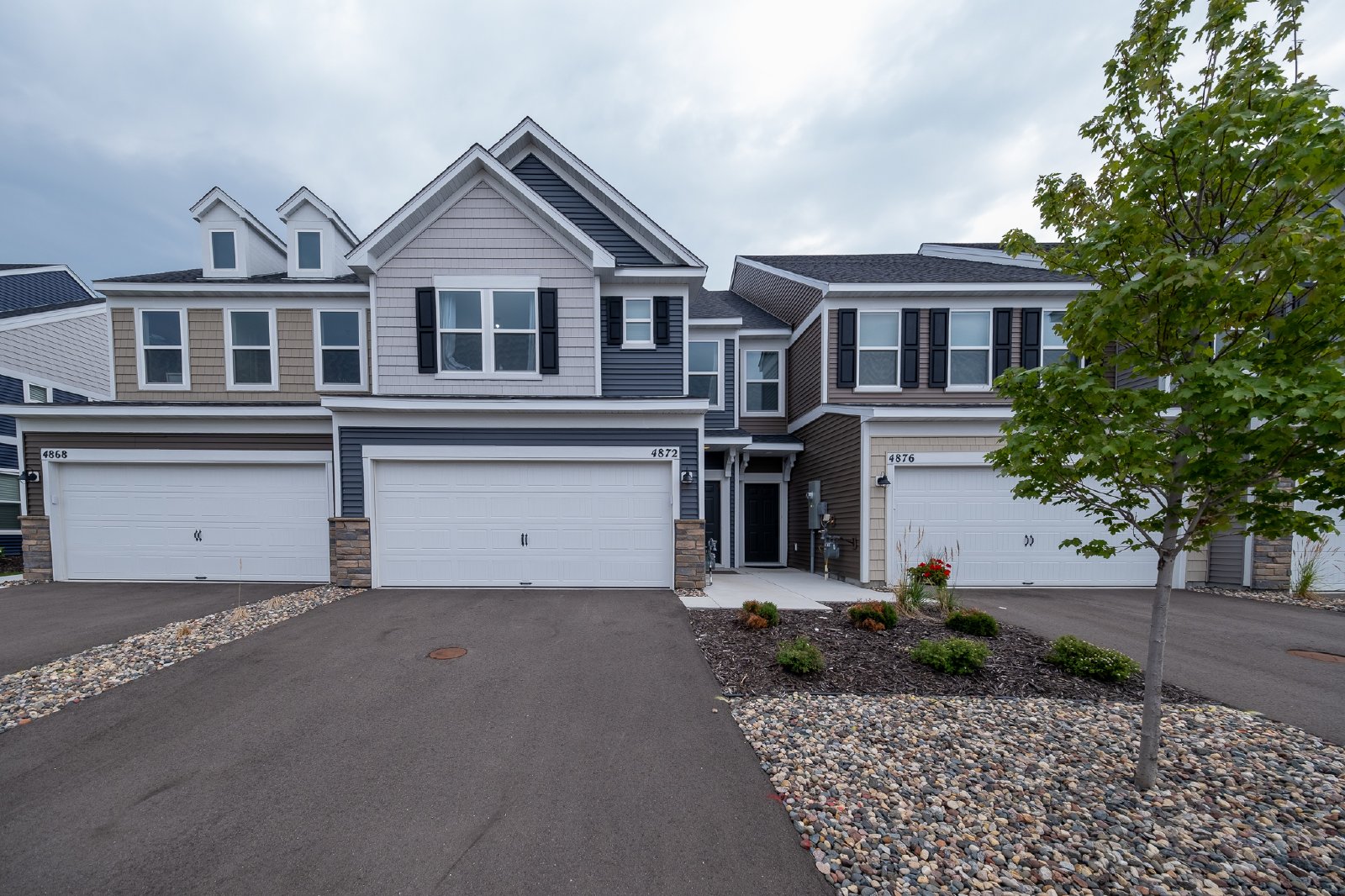 Avery Court, Eagan (4872) MJ CW1 - 1 property image