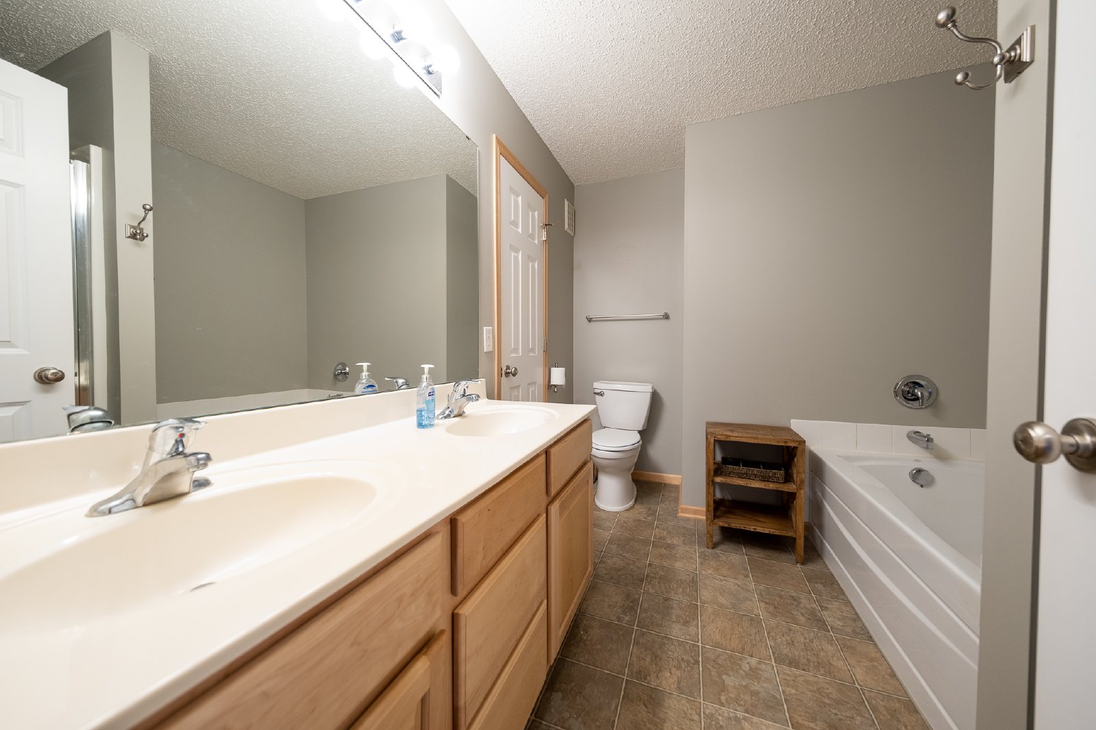 Key West Court, Lakeville (18283) MJ ER1 - 1 property image