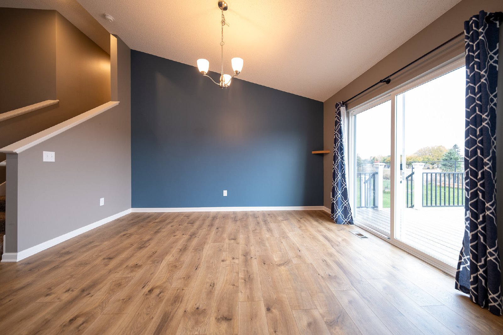Emory Circle, Apple Valley (15141) LY KK1 - 1 property image