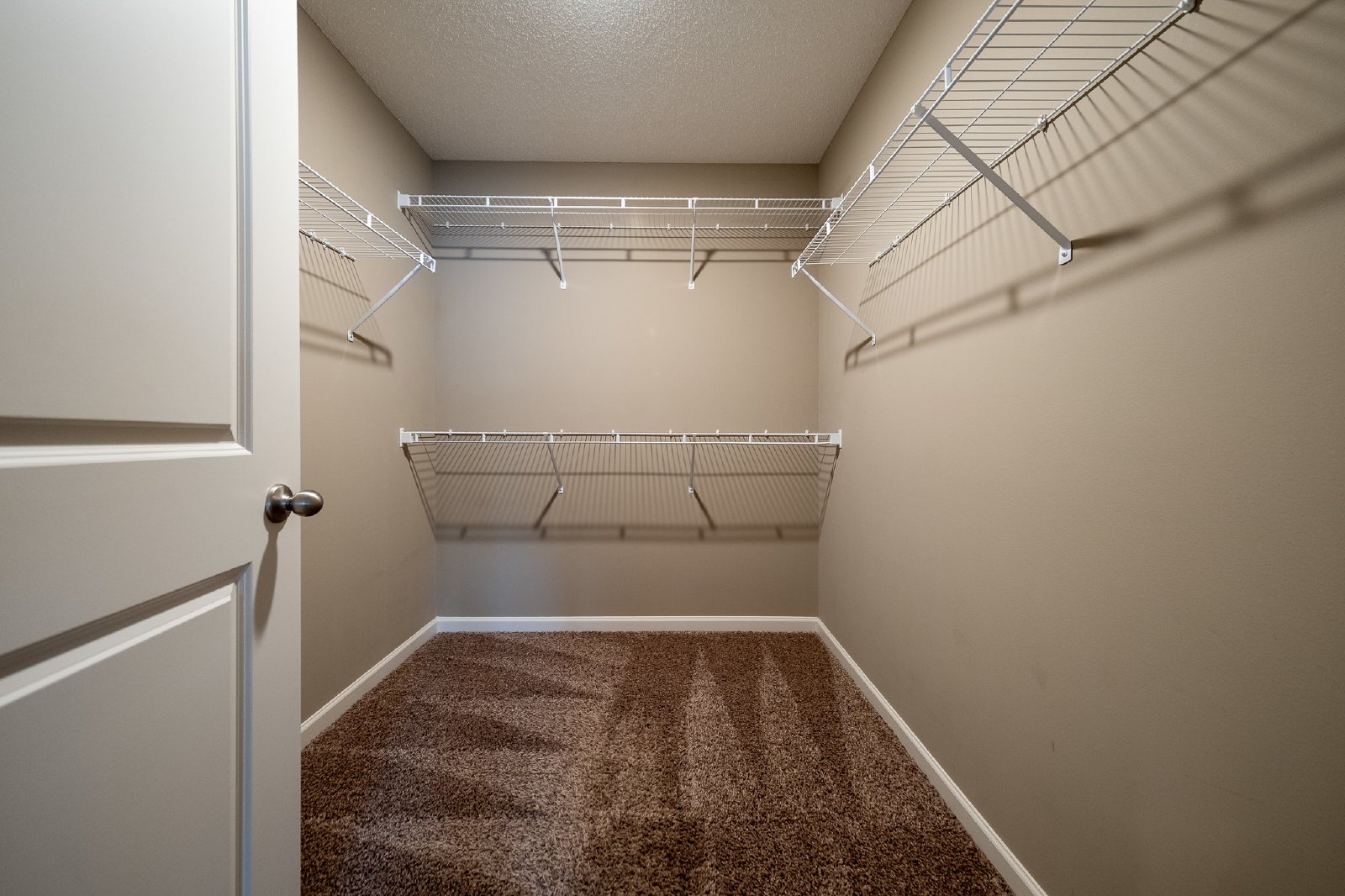 Emory Circle, Apple Valley (15141) LY KK1 - 1 property image