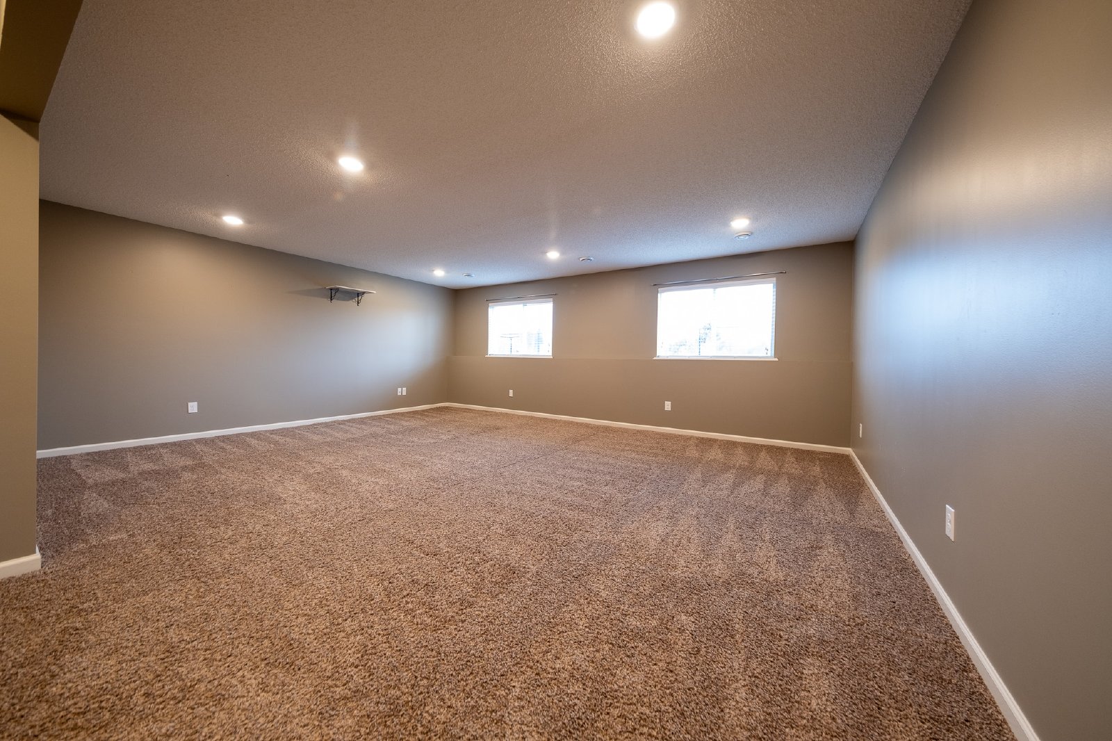 Emory Circle, Apple Valley (15141) LY KK1 - 1 property image