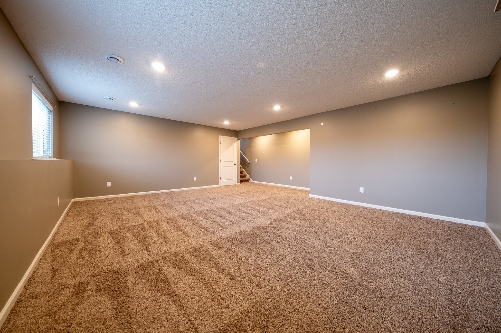 Emory Circle, Apple Valley (15141) LY KK1 - 1 property image