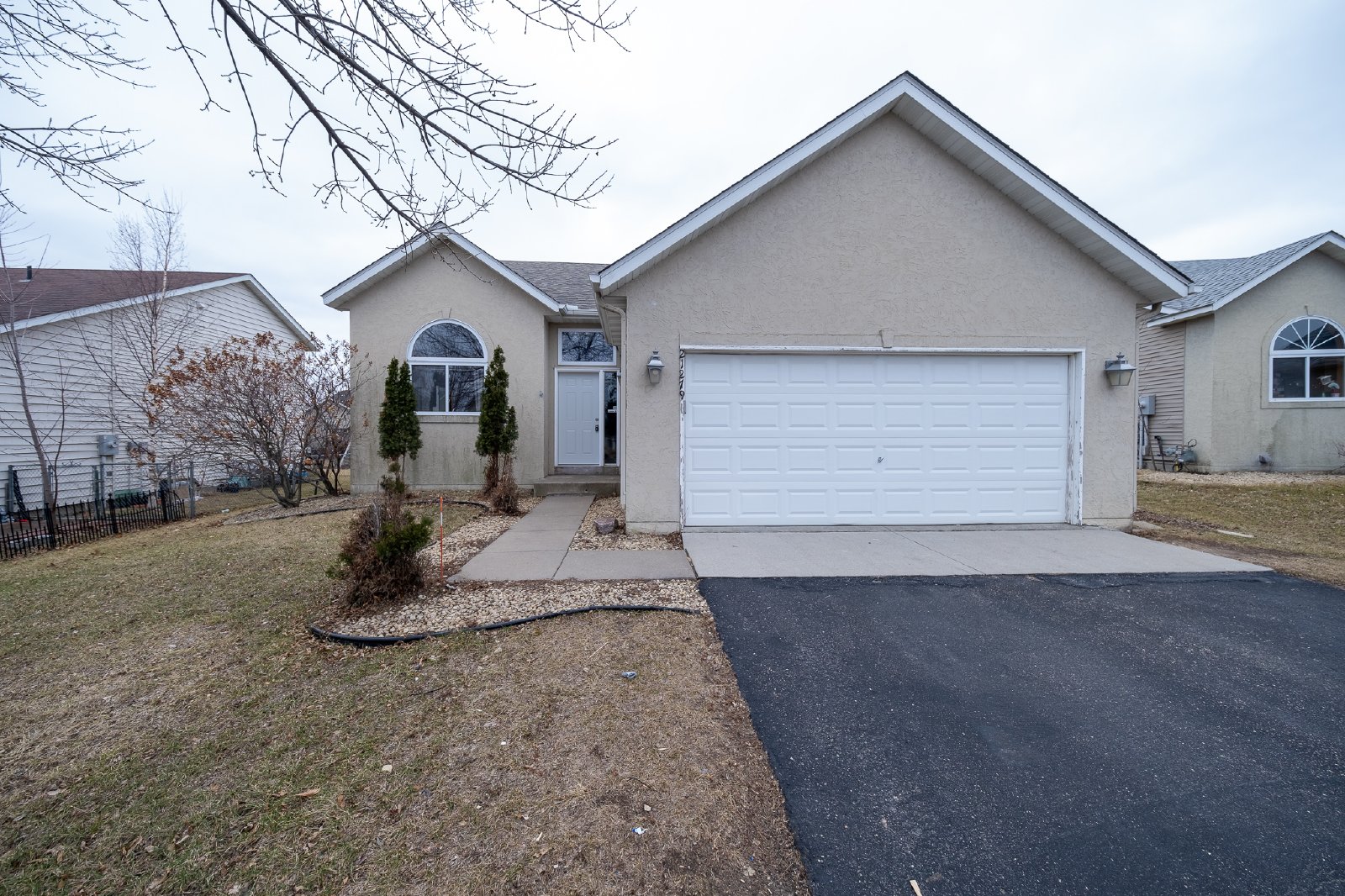 21279 Ilavista Way Lakeville, MN 55044 Mauzy Properties