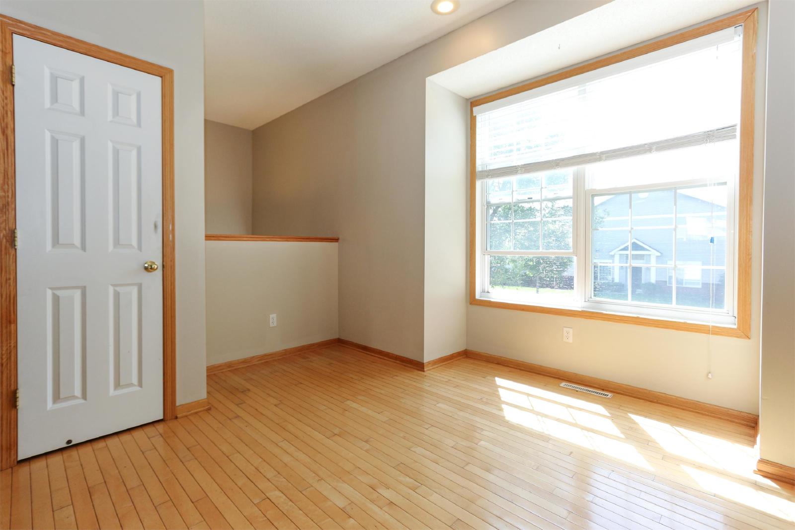 Stratford Circle South, Shakopee (8033) LY JC1 - 1 property image