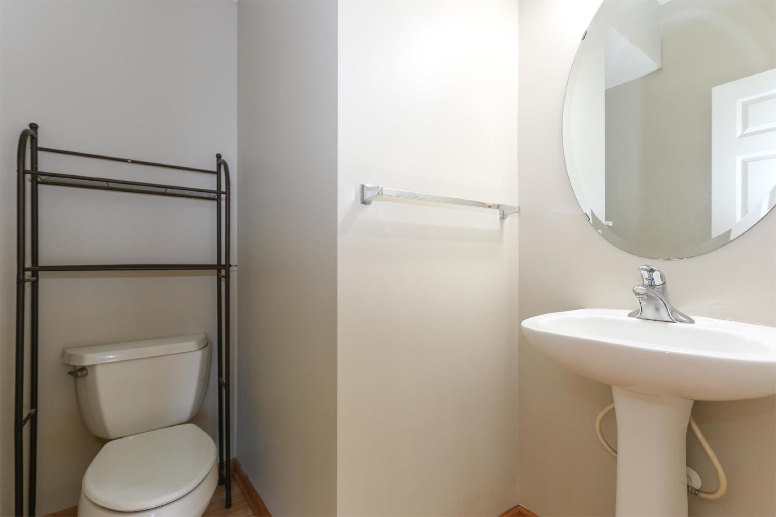 Stratford Circle South, Shakopee (8033) LY JC1 - 1 property image