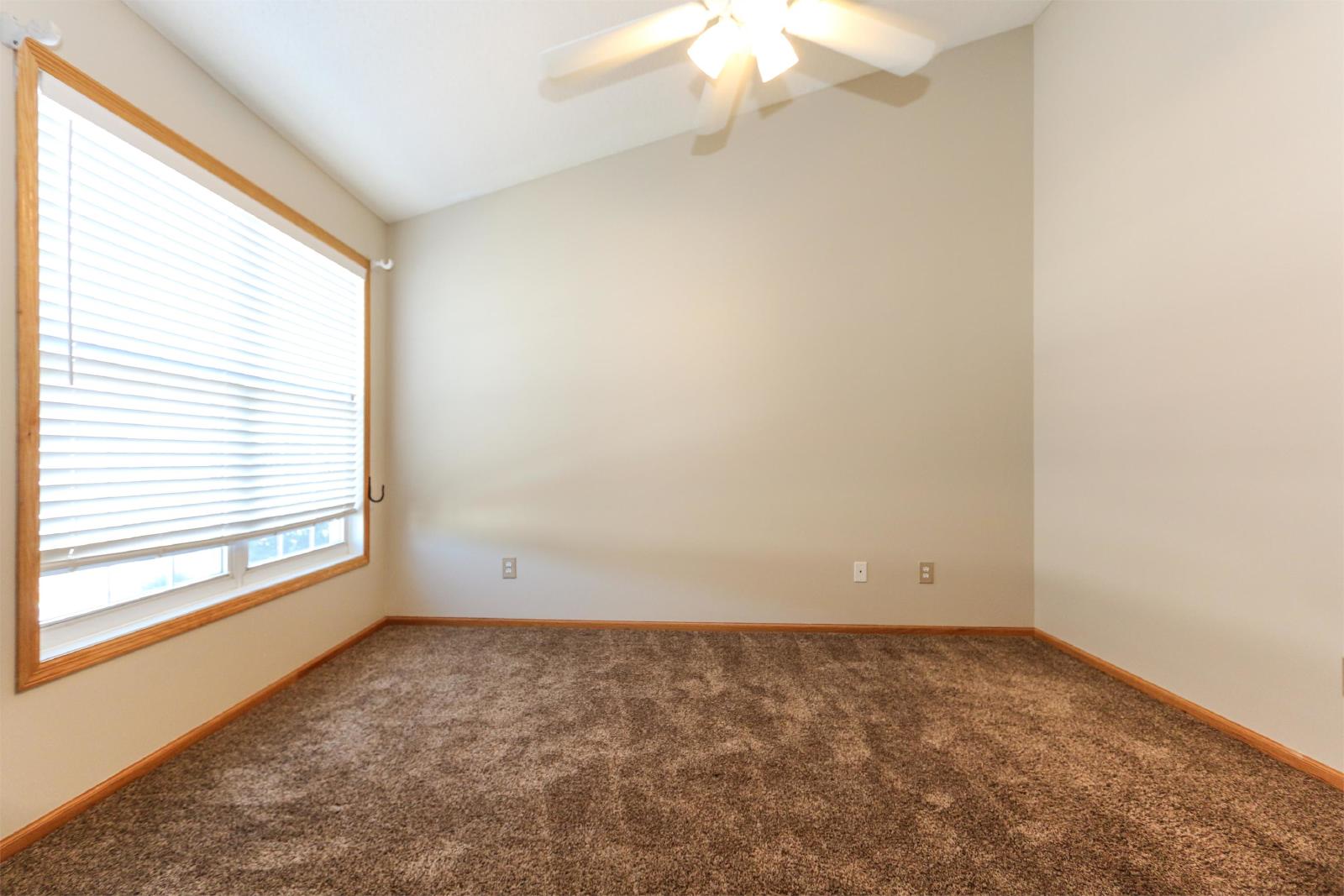 Stratford Circle South, Shakopee (8033) LY JC1 - 1 property image