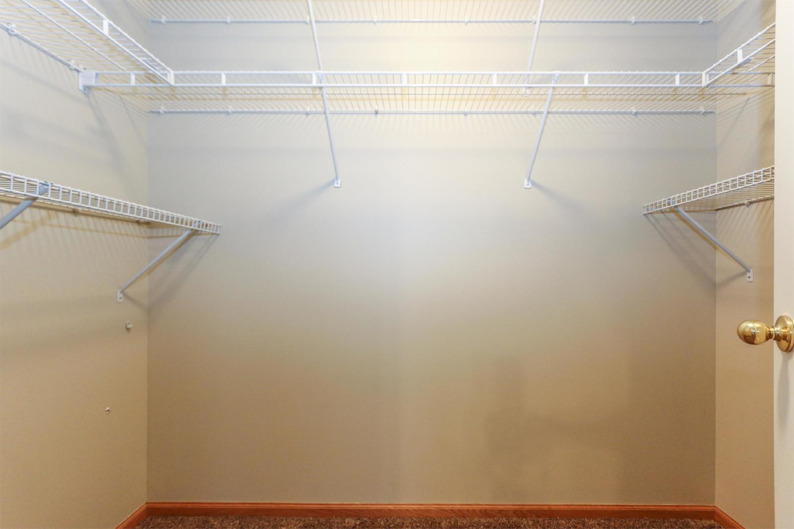 Stratford Circle South, Shakopee (8033) LY JC1 - 1 property image