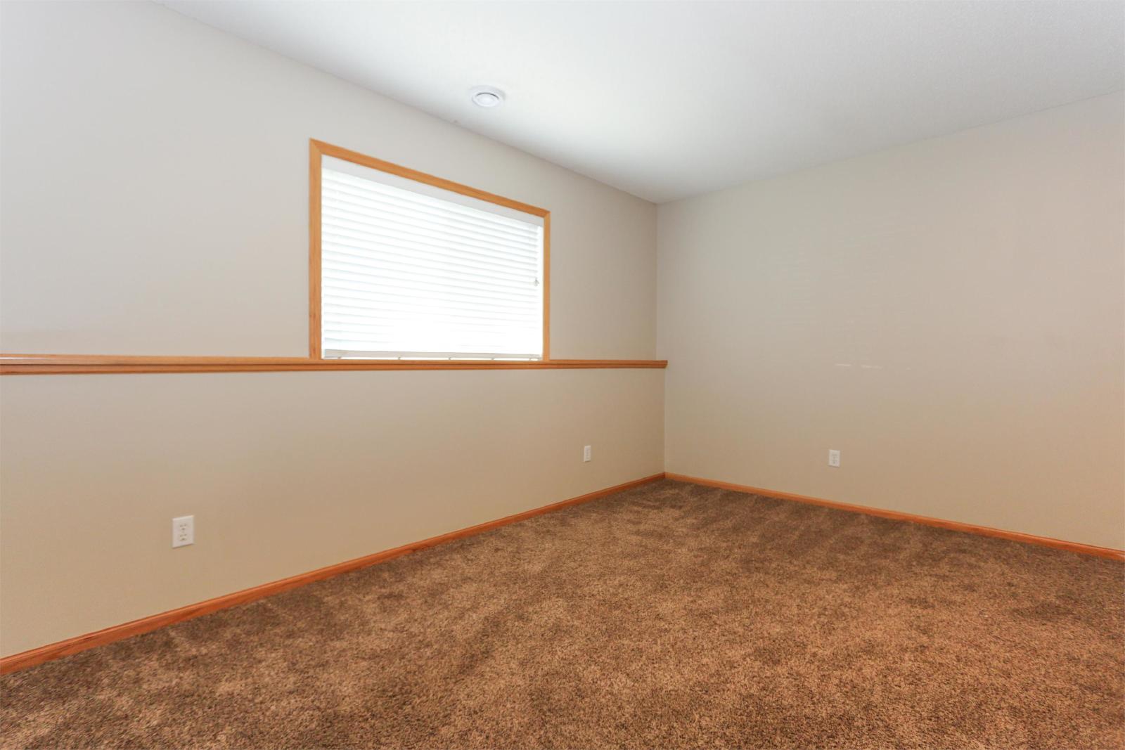 Stratford Circle South, Shakopee (8033) LY JC1 - 1 property image