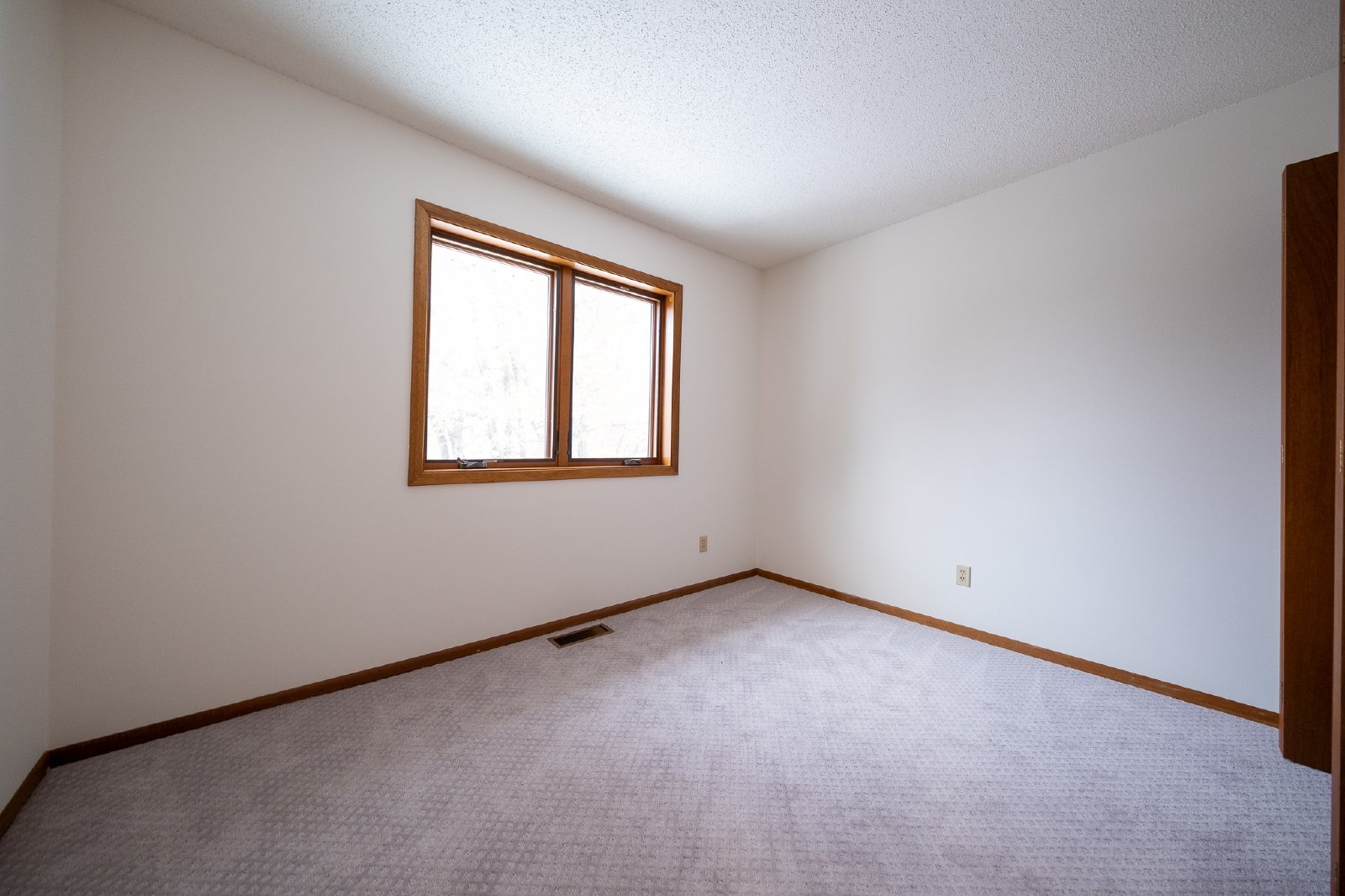 Falcon Way, Eagan (3655) MJ KK1 - 1 property image