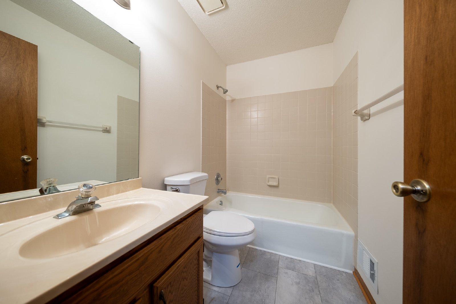 Falcon Way, Eagan (3655) MJ KK1 - 1 property image