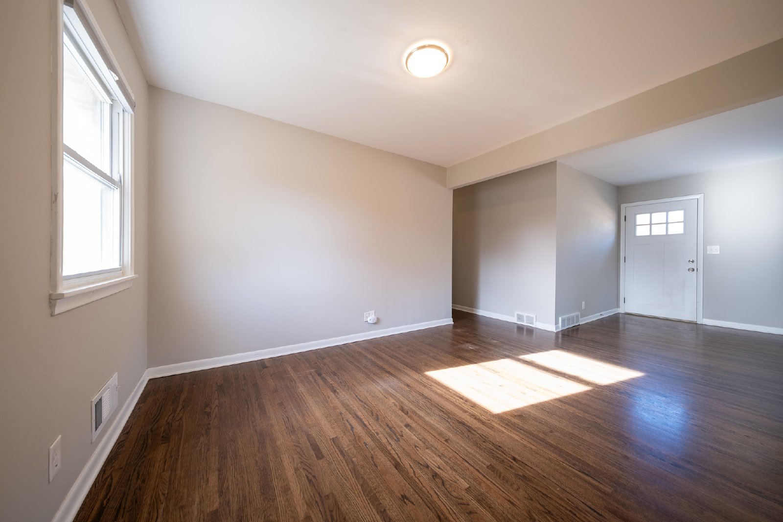 Old Shakopee Road West, Bloomington (7301) JP KZ1 - 1 property image