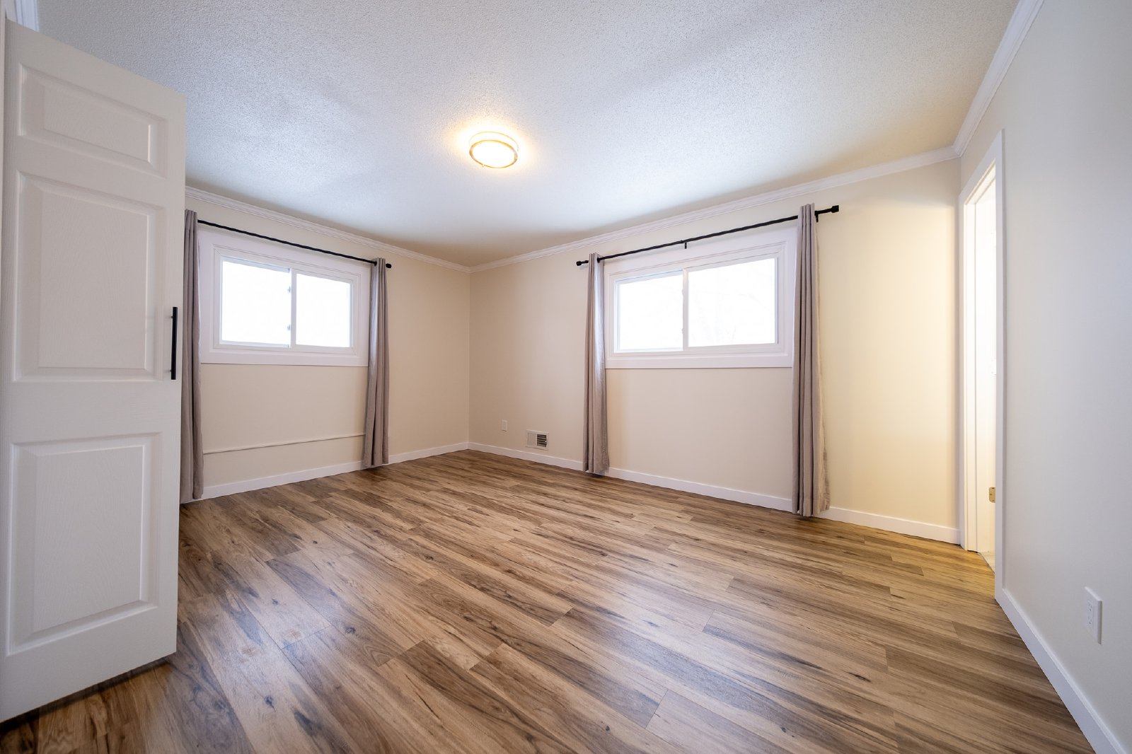 Lynn Avenue, Edina (4104) MJ JS1 - 1 property image