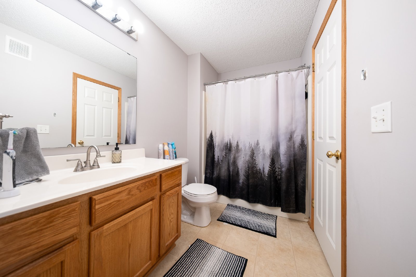 Gillette Way, Lakeville (17540) LY CW2 - 1 property image