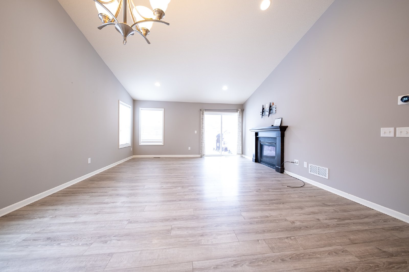 Guthrie Drive, Lakeville (20817) LY JS1 *HWP* - 1 property image