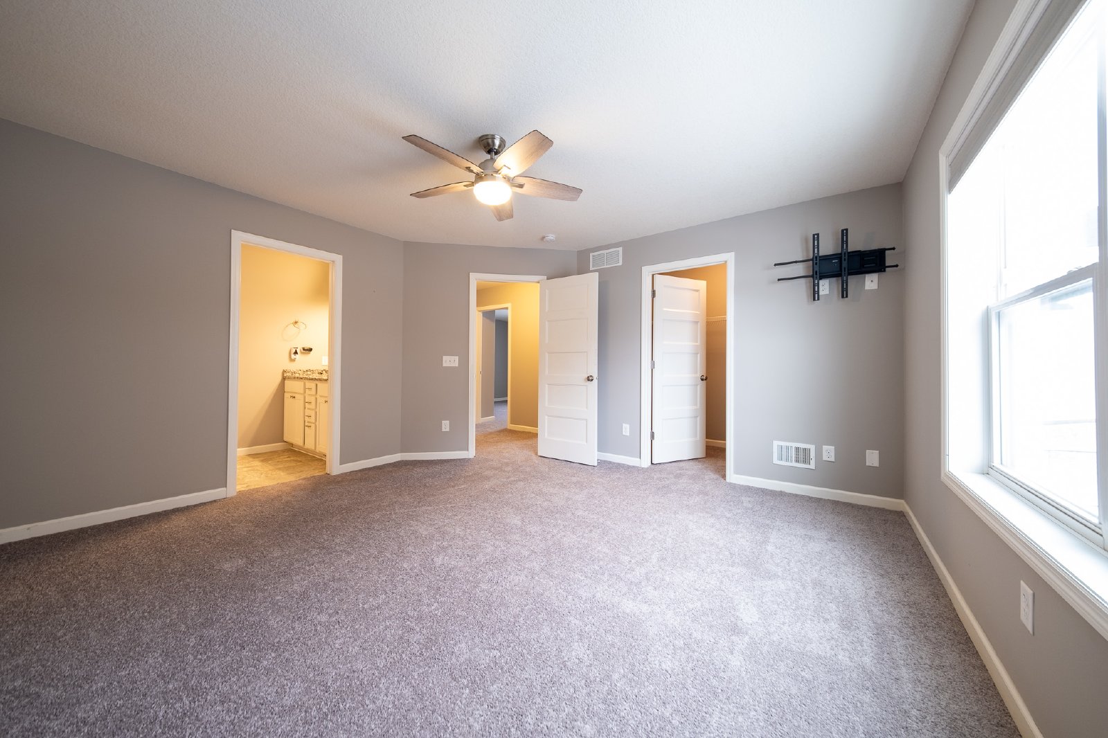 Guthrie Drive, Lakeville (20817) LY JS1 *HWP* - 1 property image