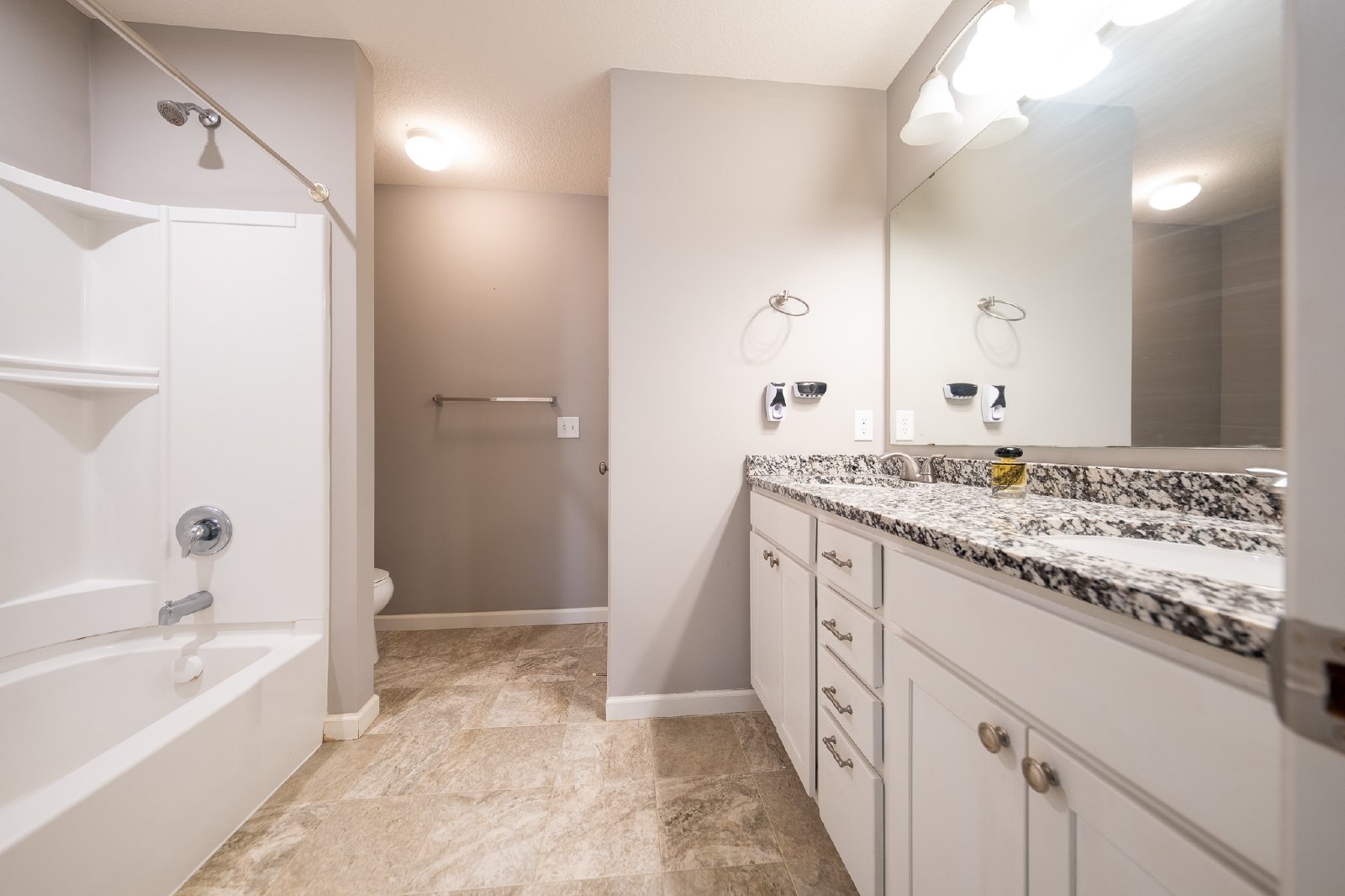 Guthrie Drive, Lakeville (20817) LY JS1 *HWP* - 1 property image