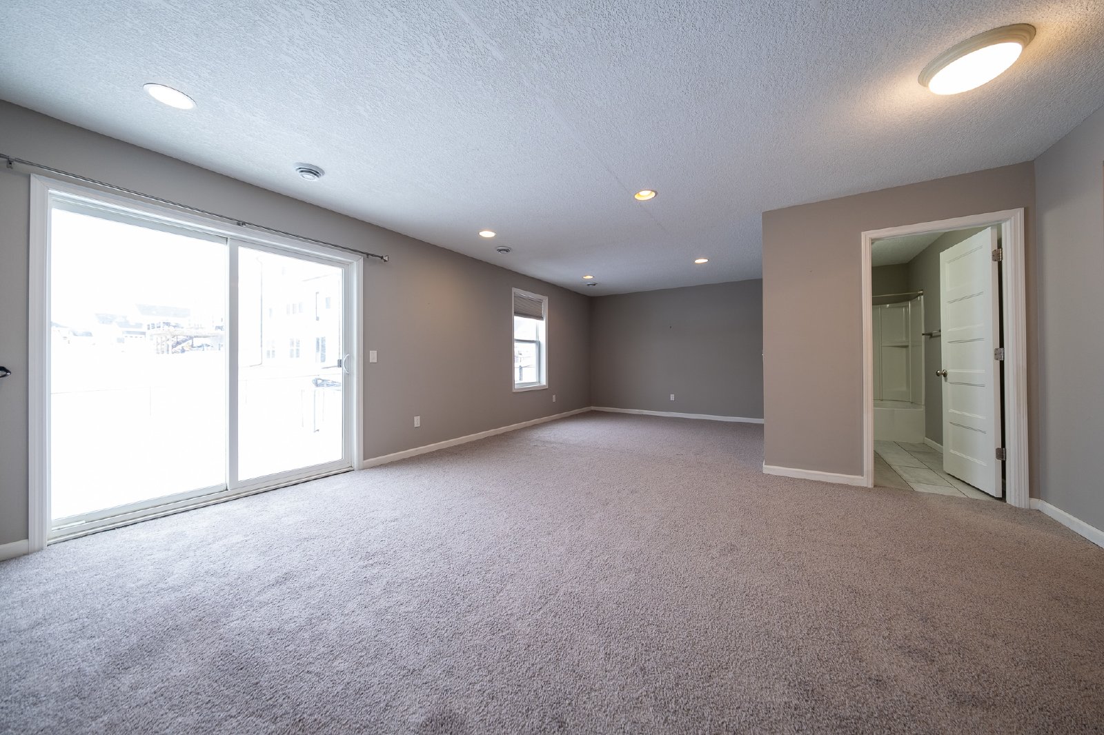 Guthrie Drive, Lakeville (20817) LY JS1 *HWP* - 1 property image