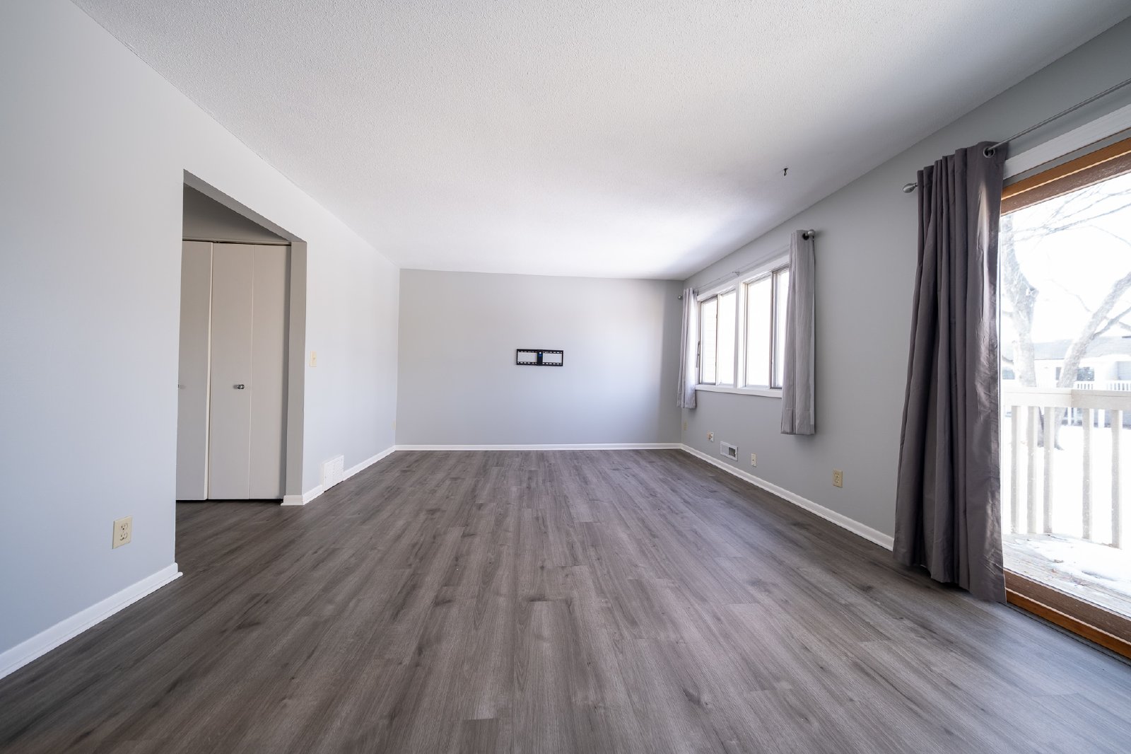 Whitney Drive, Apple Valley (7677) LS CW1 *HWP* - 1 property image