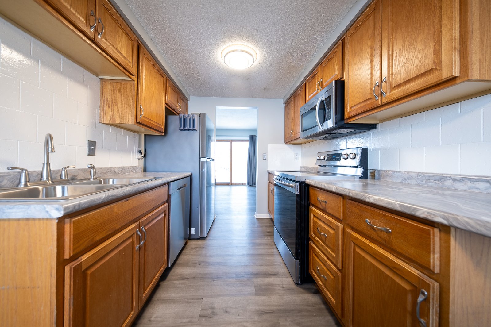 Whitney Drive, Apple Valley (7677) LS CW1 *HWP* - 1 property image