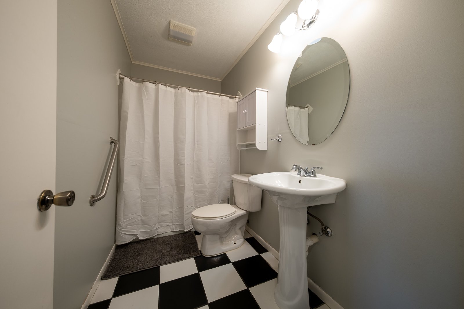 Whitney Drive, Apple Valley (7677) LS CW1 *HWP* - 1 property image