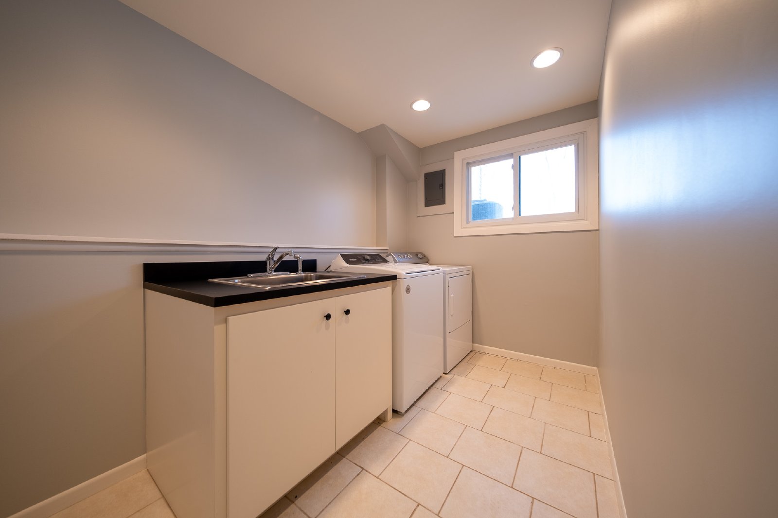 Whitney Drive, Apple Valley (7677) LS CW1 *HWP* - 1 property image