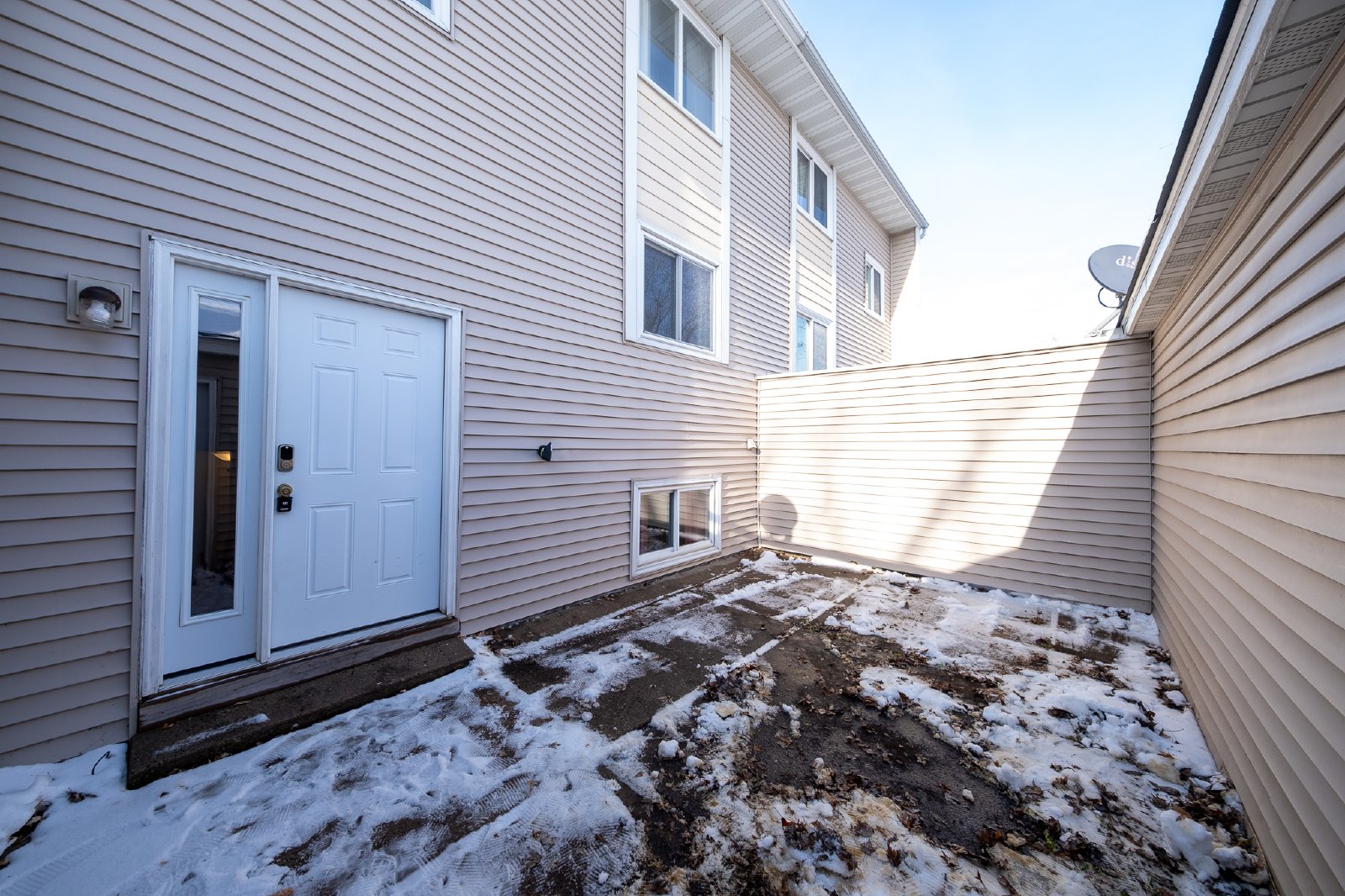 Whitney Drive, Apple Valley (7677) LS CW1 *HWP* - 1 property image