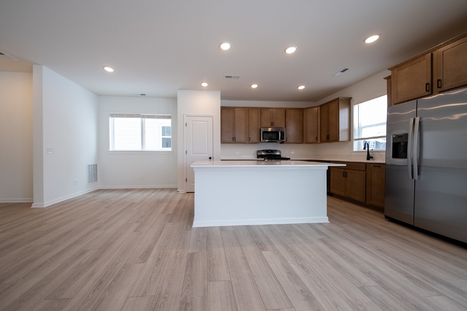 149th Street West, Rosemount (1111) MJ MG1 - 1 property image
